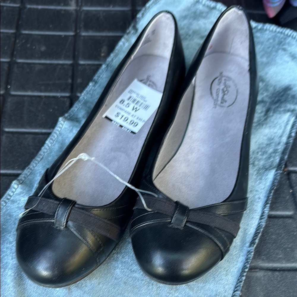 Elegant Black Women's Flats